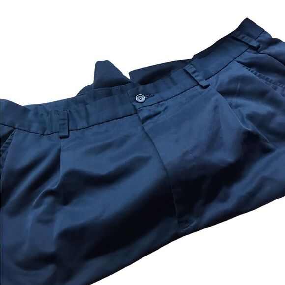 iPod size 38 golf shorts great condition - Picture 2 of 2